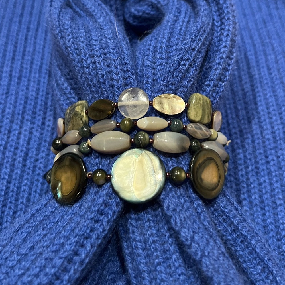 Stretch Bracelet Blue Gray Shells